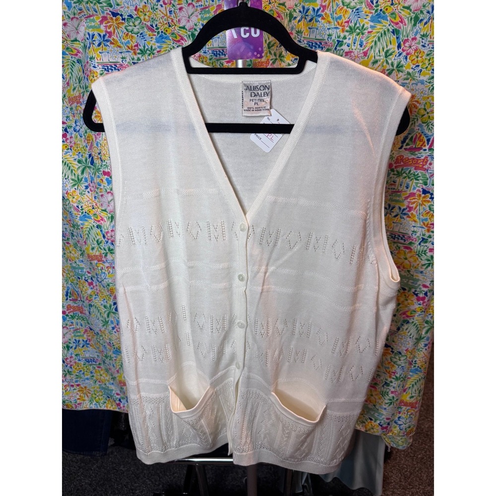 057 Allison Daley White Pointelle Knit Button Front Sweater Vest‎ PL Vintage